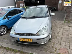 Grijs Gebruikt 2004 Ford Focus Collection Hatchback | € 999 (Goede deal)