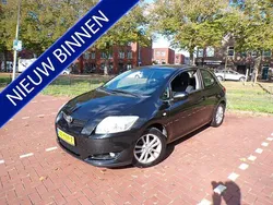 Zwart Gebruikt 2010 Toyota Auris Hatchback | € 4.944 (Eerlijke prijs)