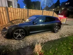 Grijs Gebruikt 2022 Porsche Taycan Cross Turismo Sedan | € 64.950