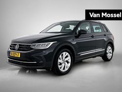 Zwart Gebruikt 2022 VW Tiguan Business SUV | € 23.900 (Super prijs)