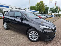 Zwart Gebruikt 2018 BMW 218 Executive Stationwagen | € 17.845 (Eerlijke prijs)