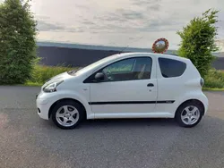 Wit Gebruikt 2010 Toyota Aygo Hatchback | € 500 (Super prijs)