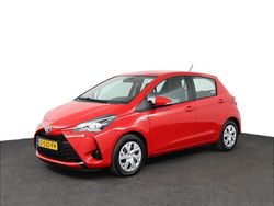 Rood Gebruikt 2019 Toyota Yaris Hybrid Active Hatchback | € 16.950 (Eerlijke prijs)