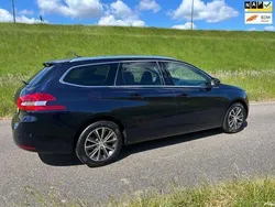 Blauw Gebruikt 2017 Peugeot 308 Allure Stationwagen | € 11.999 (Eerlijke prijs)