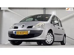 Grijs Gebruikt 2010 Renault Grand Modus Expression MPV | € 1.893 (Eerlijke prijs)