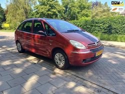 Rood Gebruikt 2007 Citroën Xsara Picasso MPV | € 1.700 (Eerlijke prijs)