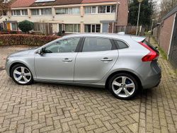 Zilver Gebruikt 2013 Volvo V40 Summum Stationwagen | € 12.299 (Eerlijke prijs)