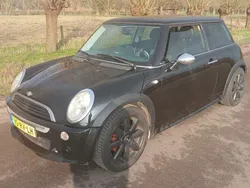 Zwart Gebruikt 2004 Mini ONE Pepper Hatchback | € 2.350 (Eerlijke prijs)