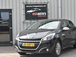 Blauw Gebruikt 2018 Peugeot 208 GT-line Hatchback | € 9.750 (Eerlijke prijs)