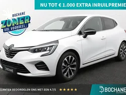 Wit Gebruikt 2022 Renault Clio V Techno Hatchback | € 20.695 (Eerlijke prijs)