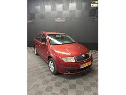 Rood Gebruikt 2005 Skoda Fabia Elegance Stationwagen | € 950 (Eerlijke prijs)