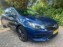 Blauw Gebruikt 2021 Opel Astra Design & Tech Hatchback | € 13.950 (Eerlijke prijs)