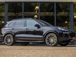 Zwart Gebruikt 2017 Porsche Cayenne Platinum Edition SUV | € 49.950
