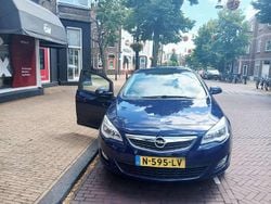 Blauw Gebruikt 2012 Opel Astra Cosmo MPV | € 5.000 (Goede deal)