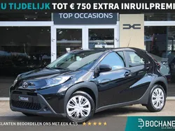 Zwart Gebruikt 2022 Toyota Aygo Play Hatchback | € 16.045 (Goede deal)