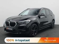 Zwart Gebruikt 2022 BMW X1 Sport Line SUV | € 31.900 (Eerlijke prijs)