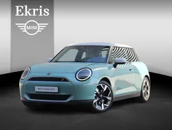 Groen Gebruikt 2025 Mini Cooper SE Favoured Hatchback | € 43.900