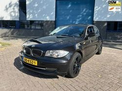 Zwart Gebruikt 2010 BMW 116 Hatchback | € 3.749 (Eerlijke prijs)