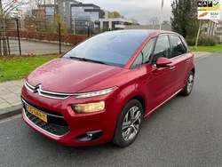 Rood, metallic lak Gebruikt 2015 Citroën C4 Picasso Business Class MPV | € 7.499 (Eerlijke prijs)