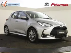 Zilver Gebruikt 2024 Toyota Yaris Edition Hatchback | € 23.899 (Eerlijke prijs)