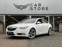 Wit Gebruikt 2009 Opel Insignia Sport Sedan | € 8.950 (Duur)