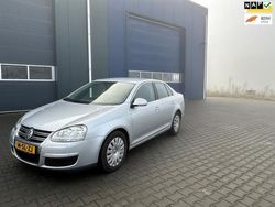 Grijs Gebruikt 2006 VW Jetta Comfortline Sedan | € 1.750 (Eerlijke prijs)