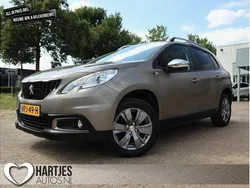 Grijs, metallic lak Gebruikt 2017 Peugeot 2008 Style SUV | € 10.950 (Eerlijke prijs)