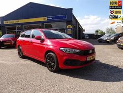 Rood Gebruikt 2022 Fiat Tipo City Life Hatchback | € 14.995 (Iets duurder)