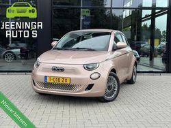 Grijs, metallic lak Gebruikt 2023 Fiat 500e Hatchback | € 20.900 (Goede deal)