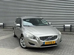 Grijs Gebruikt 2011 Volvo V60 Momentum Stationwagen | € 4.950 (Goede deal)