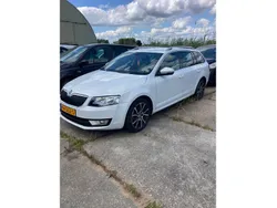 Wit Gebruikt 2017 Skoda Octavia Business Line Stationwagen | € 5.500 (Goede deal)