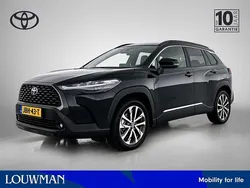 Zwart metallic Gebruikt 2025 Toyota Corolla Cross Style SUV | € 38.445 (Eerlijke prijs)