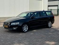 Zwart, metallic lak Gebruikt 2014 Volvo V70 Stationwagen | € 6.250 (Eerlijke prijs)
