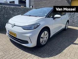 Wit Gebruikt 2025 VW ID.3 Pure Hatchback | € 37.700