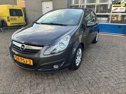 Grijs Gebruikt 2011 Opel Corsa Edition Hatchback | € 2.299 (Goede deal)