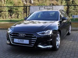 Zwart Gebruikt 2023 Audi A4 Advanced Stationwagen | € 35.900 (Eerlijke prijs)