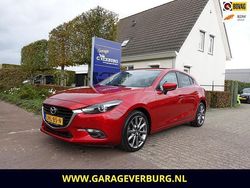 Rood Gebruikt 2018 Mazda 3 Hatchback | € 17.950 (Eerlijke prijs)