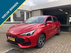 Rood Gebruikt 2025 MG MG3 Comfort Hatchback | € 21.450 (Super prijs)