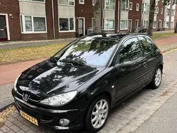 Zwart Gebruikt 2005 Peugeot 206 Griffe Hatchback | € 600 (Super prijs)