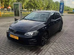 Zwart Gebruikt 2017 VW Golf VII R-line Stationwagen | € 12.800 (Goede deal)