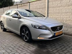 Grijs Gebruikt 2014 Volvo V40 Momentum Stationwagen | € 6.899 (Eerlijke prijs)