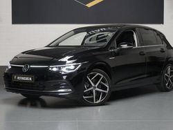 Zwart Gebruikt 2021 VW Golf VIII Style Hatchback | € 24.950 (Eerlijke prijs)