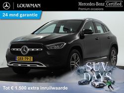 Kosmoszwart metaalkleur metallic Gebruikt 2023 Mercedes GLA250 Luxury SUV | € 43.450 (Eerlijke prijs)