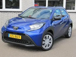 Blauw Gebruikt 2024 Toyota Aygo Play Hatchback | € 19.900 (Goede deal)