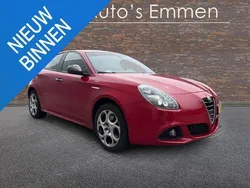 Rood Gebruikt 2015 Alfa Romeo Giulietta Sprint Hatchback | € 8.999 (Goede deal)