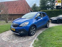 Blauw, metallic lak Gebruikt 2013 Opel Mokka Cosmo SUV | € 6.950 (Eerlijke prijs)
