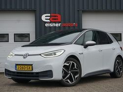 Wit (metallic) Gebruikt 2020 VW ID.3 Hatchback | € 14.249 (Eerlijke prijs)