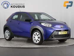 Blauw Gebruikt 2024 Toyota Aygo Play Hatchback | € 19.890 (Goede deal)
