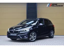 Zwart Gebruikt 2017 BMW 220 Executive Stationwagen | € 16.950 (Eerlijke prijs)