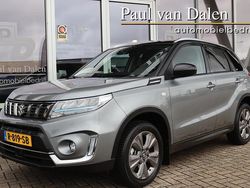 Grijs Gebruikt 2022 Suzuki Vitara Style SUV | € 23.900 (Goede deal)